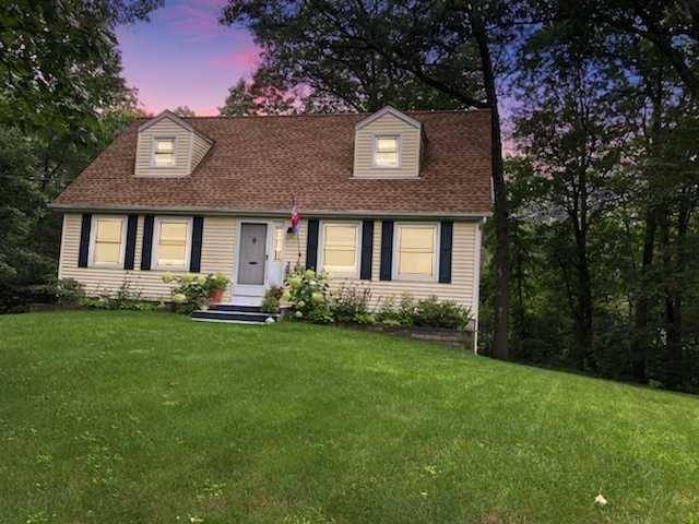 Hyde Park, NY 12538,14 SCHRYVER LN
