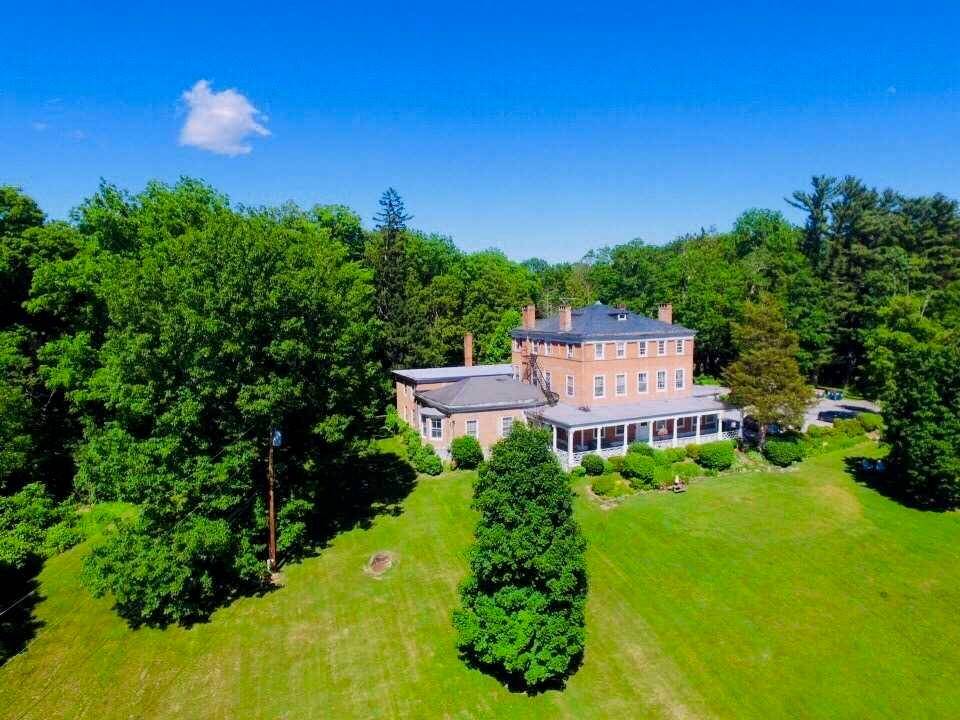 Rhinebeck, NY 12572,98 MILLER RD #102
