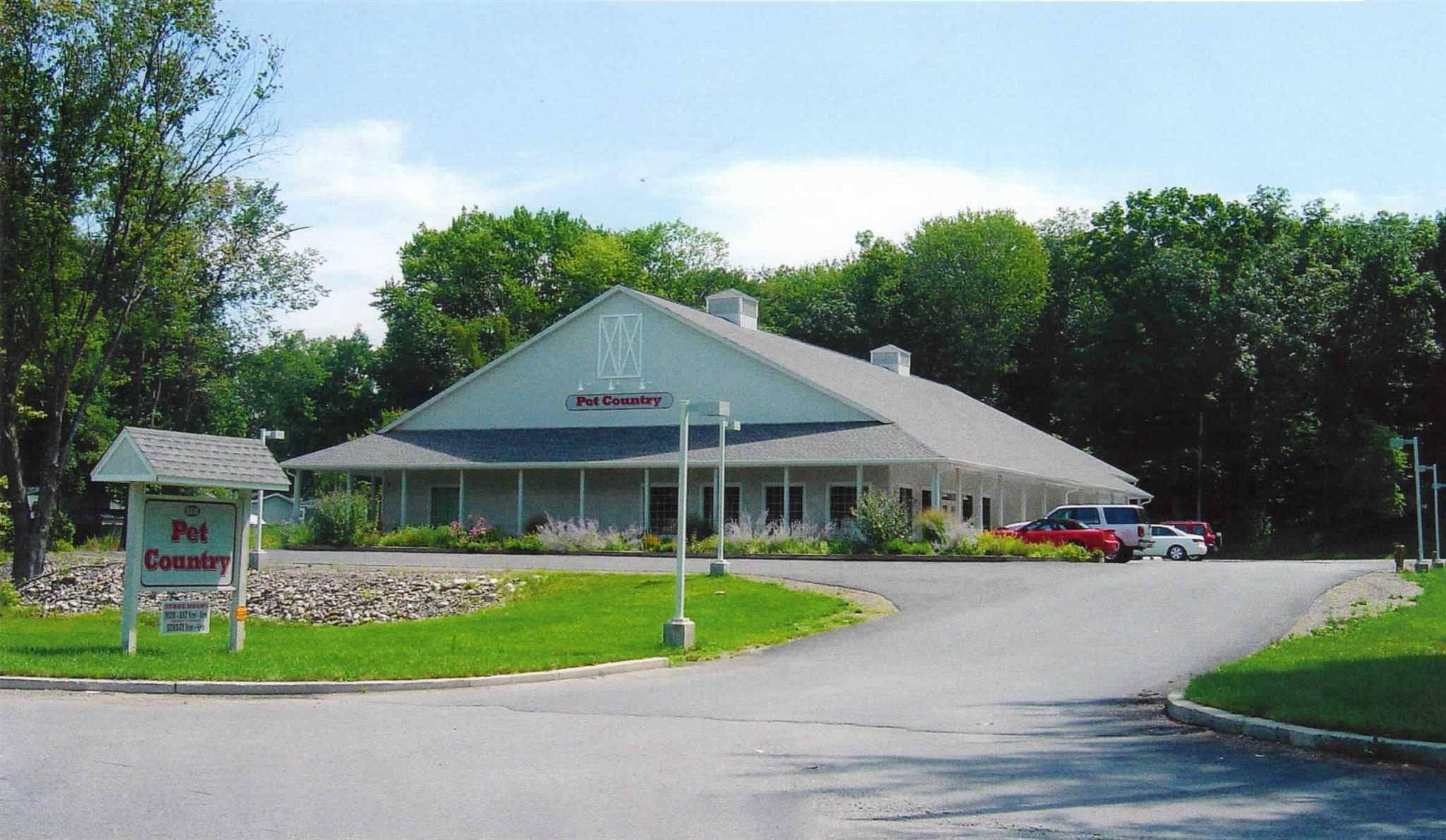 Rhinebeck, NY 12572,6830 RT 9
