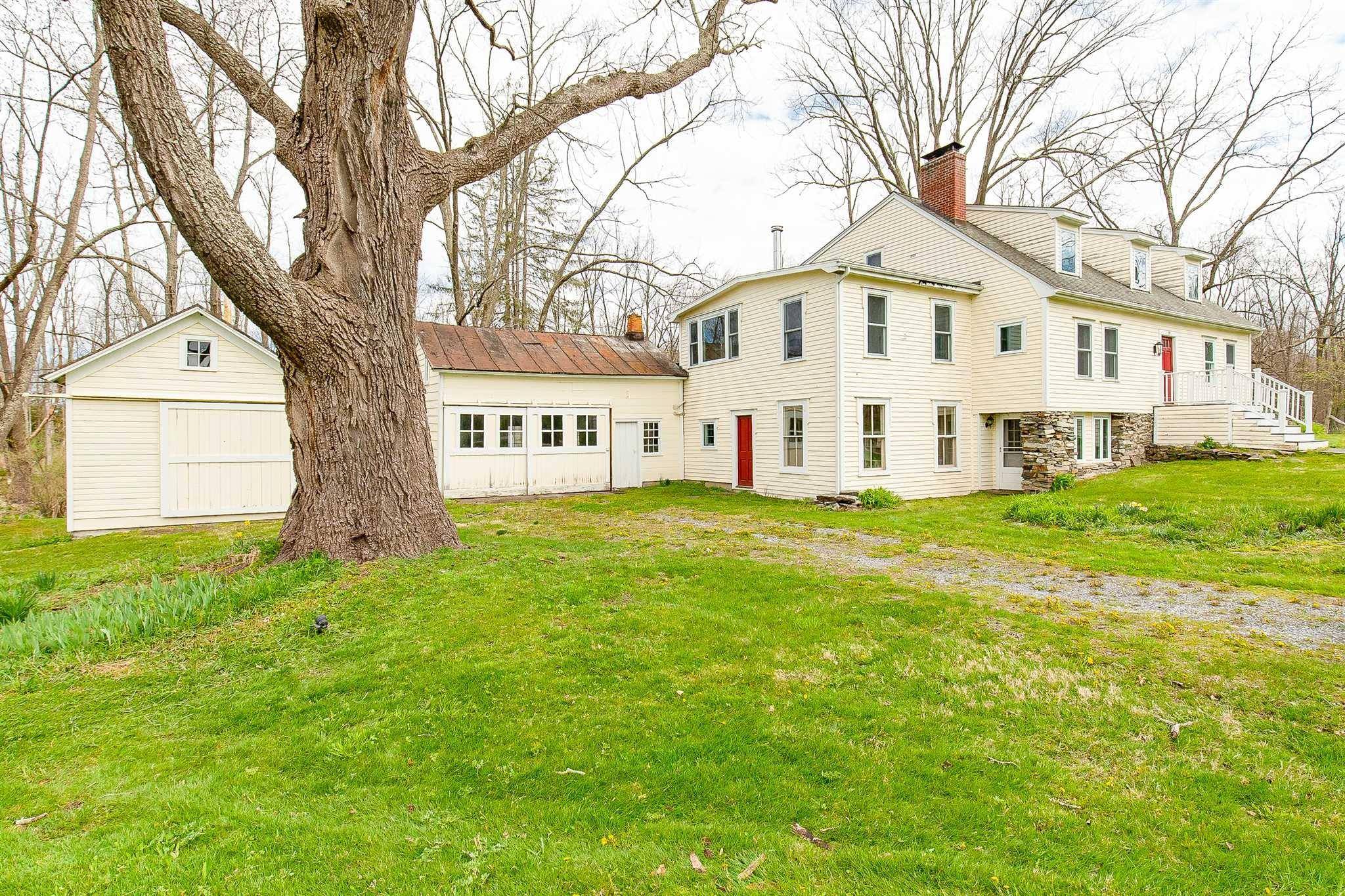 Rhinebeck, NY 12572,19 MAPLE LN