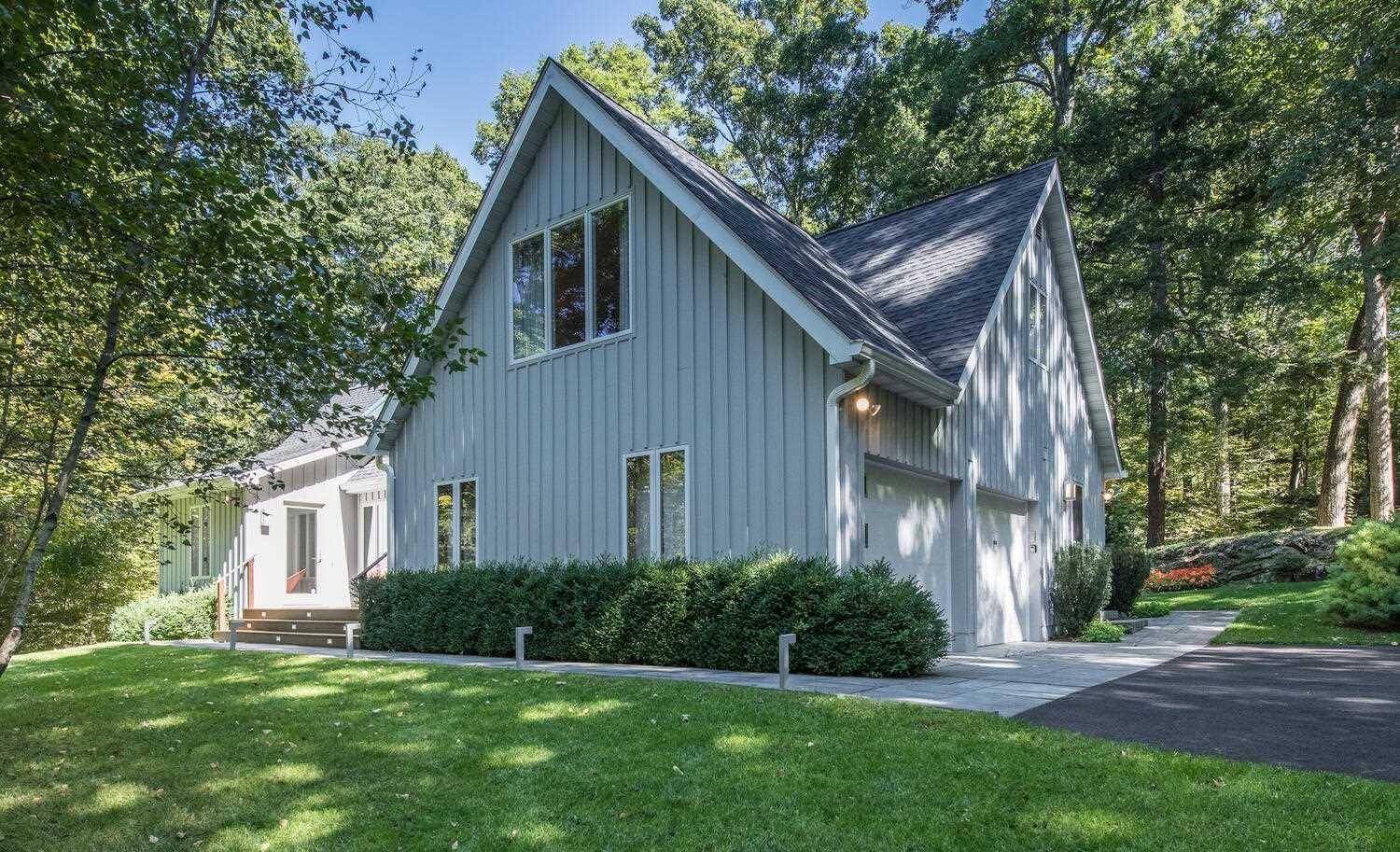Rhinebeck, NY 12572,151 KNOLLWOOD RD