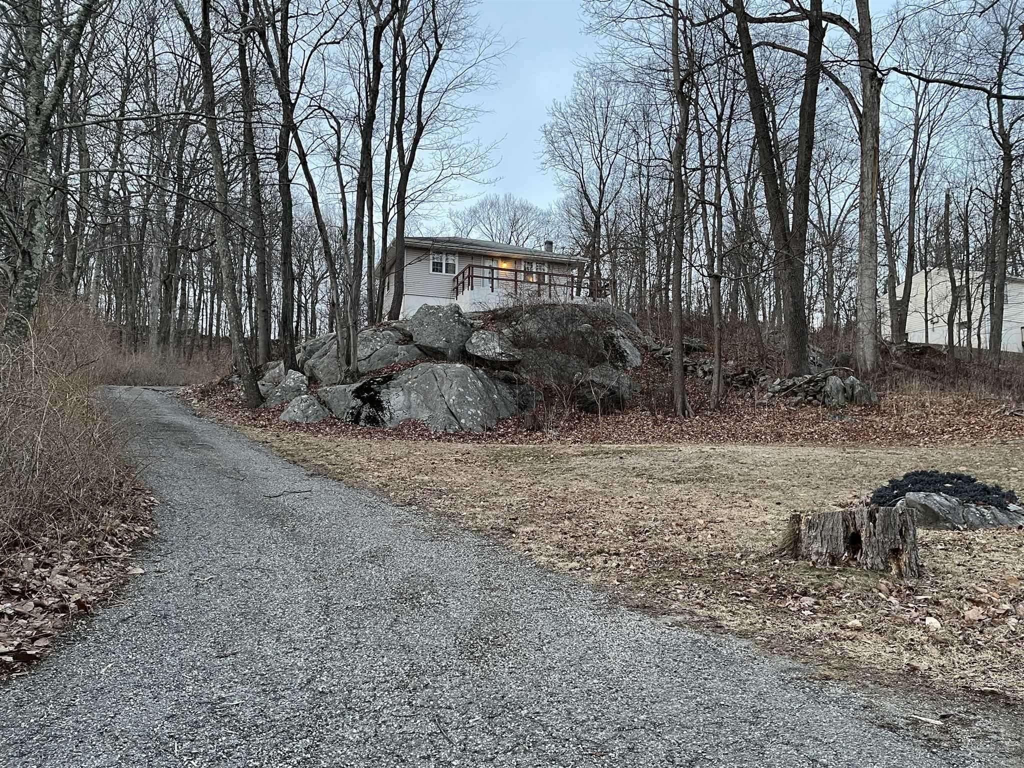 Carmel, NY 10512,55 KENTVIEW DR