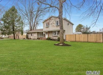 Holtsville, NY 11742,7 Islip ST