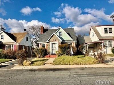 Cambria Heights, NY 11411,116-52 233rd ST