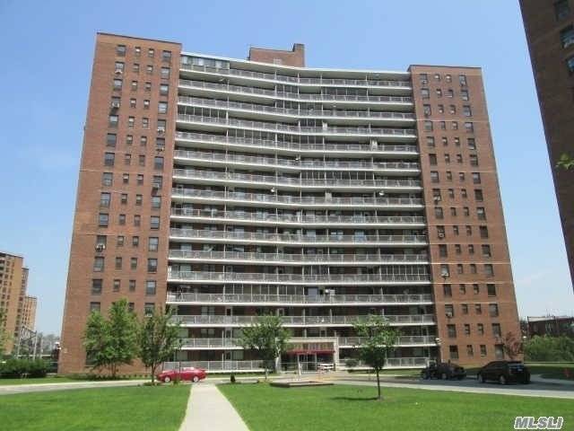 Rego Park, NY 11374,61-55 98th ST #11H