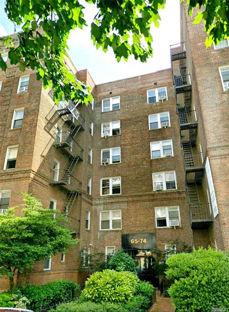 Rego Park, NY 11374,65-74 Saunders ST #3K