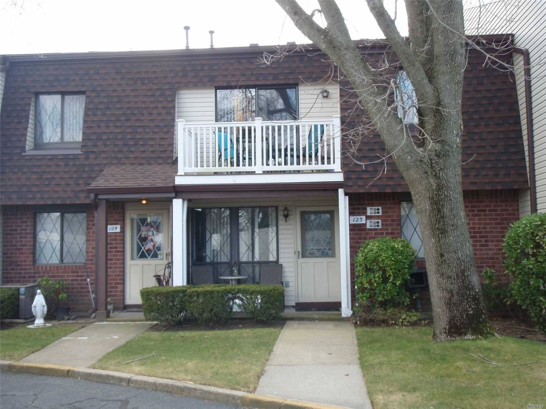 Copiague, NY 11726,Address not disclosed