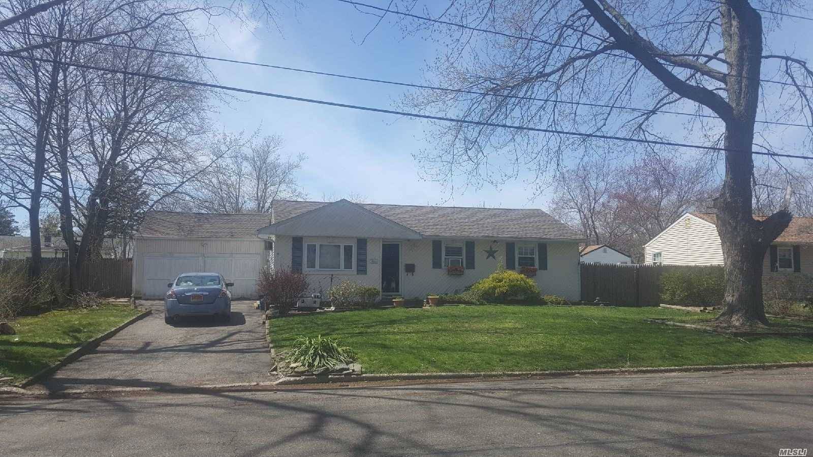 Medford, NY 11763,2914 Falcon AVE