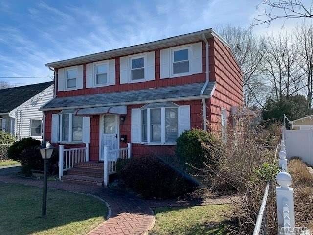 Copiague, NY 11726,120 Brookside CT