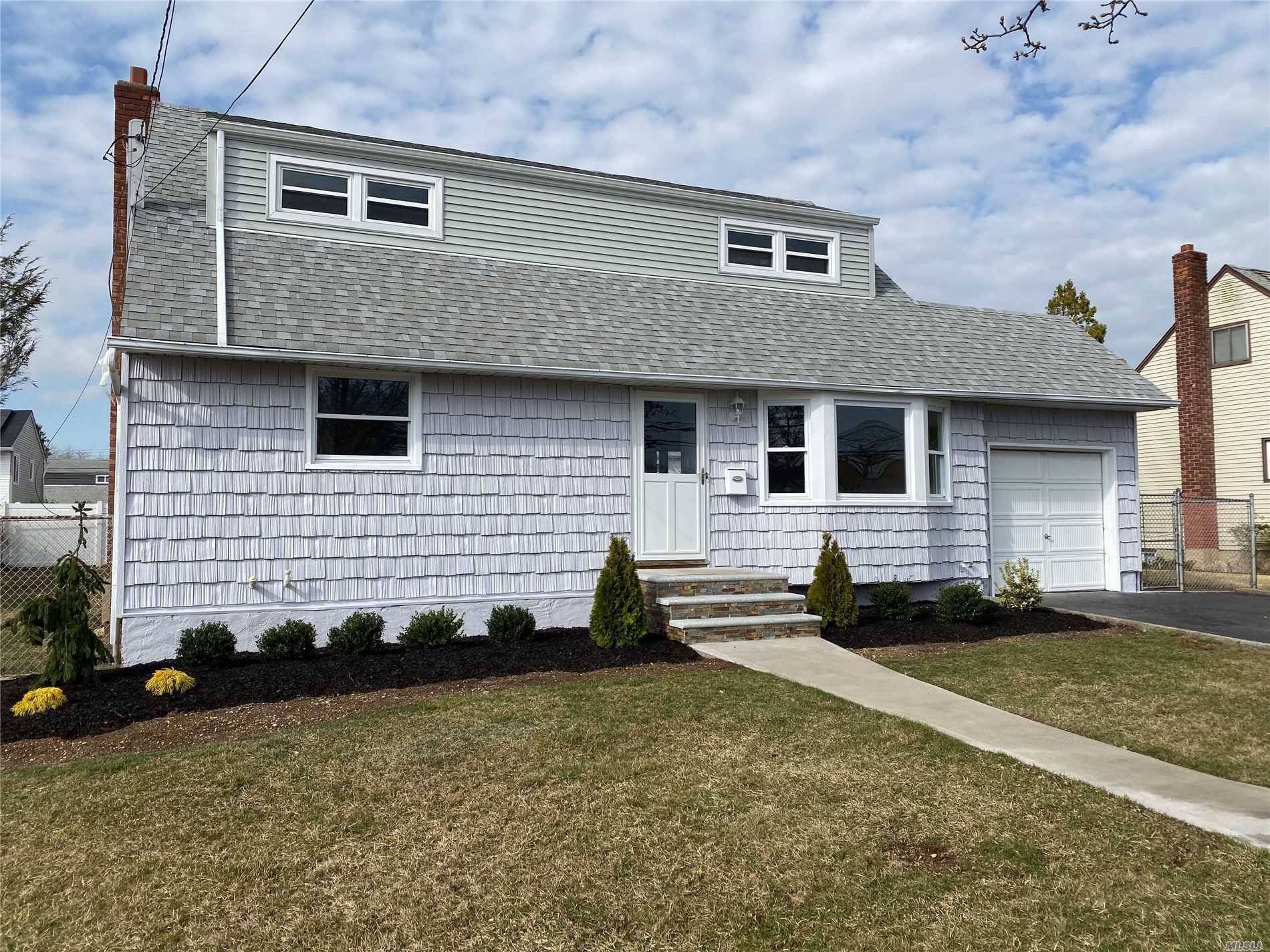 Farmingdale, NY 11735,95 Fallwood Pkwy