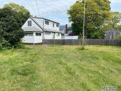 Holbrook, NY 11741,105 Bradford AVE