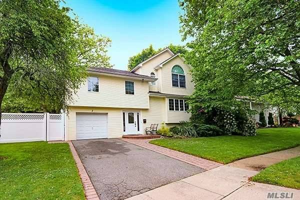 Plainview, NY 11803,3 Eton PL