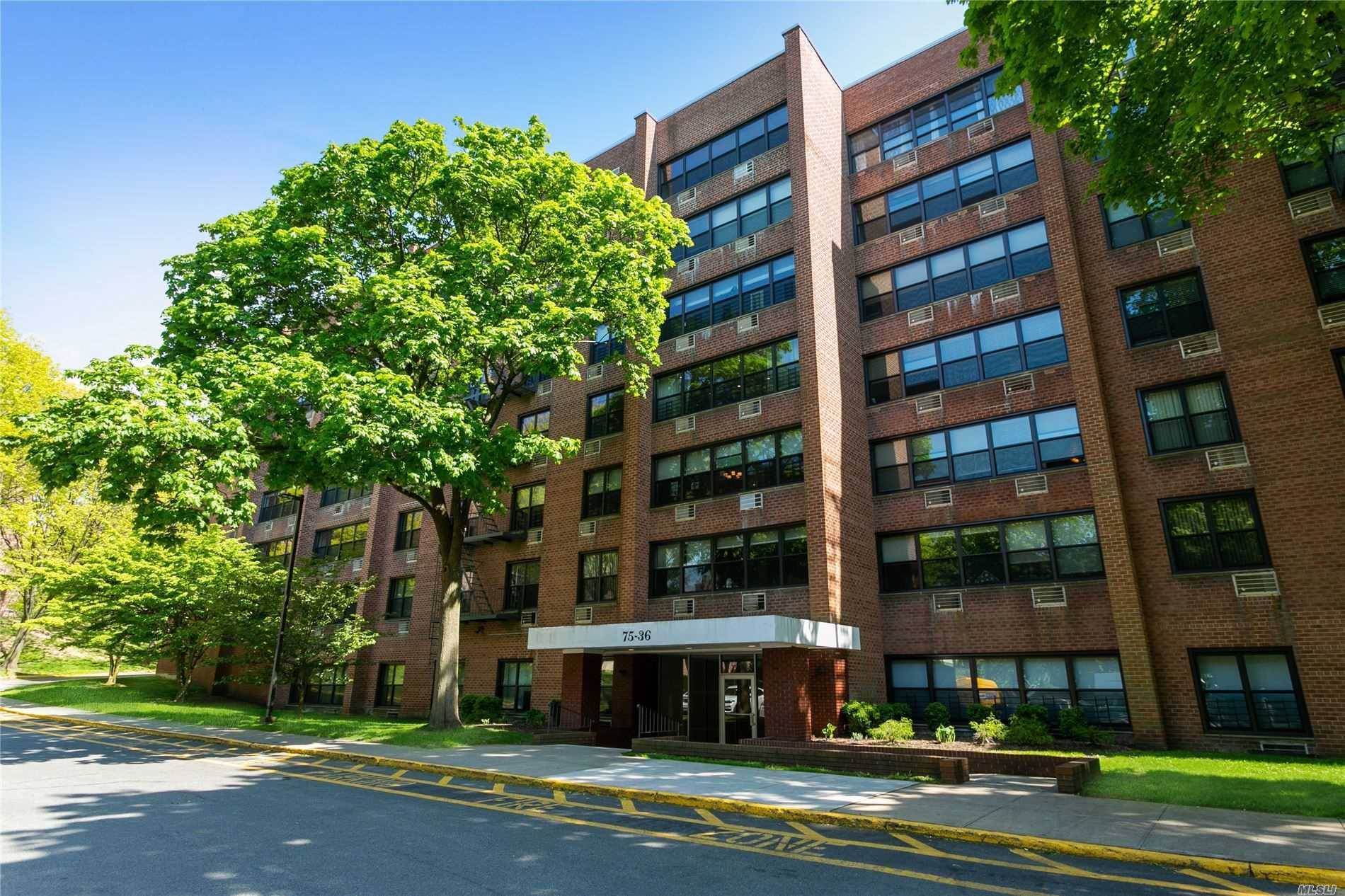 Oakland Gardens, NY 11364,75-36 Bell Blvd #3C