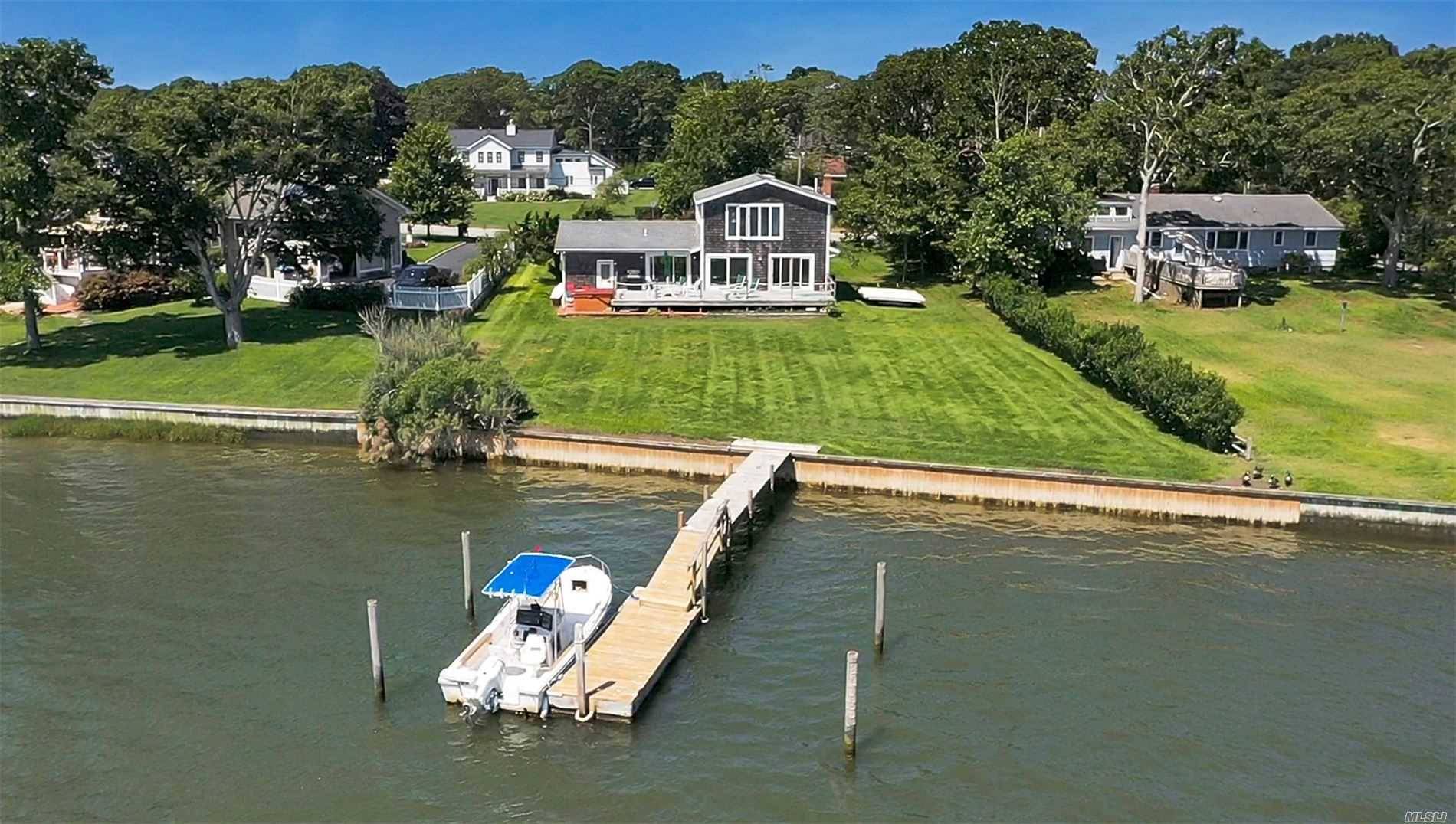 Hampton Bays, NY 11946,31 Nautilus DR