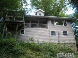 Huntington, NY 11743,1 Woodland LN