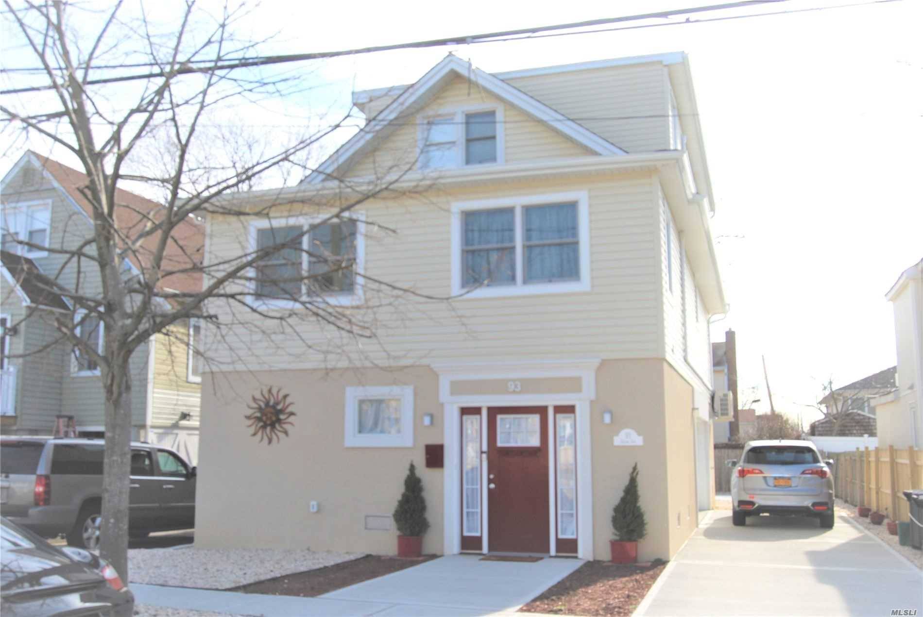 East Rockaway, NY 11518,93 2nd AVE