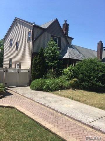 Bellerose, NY 11426,84-44 252nd ST