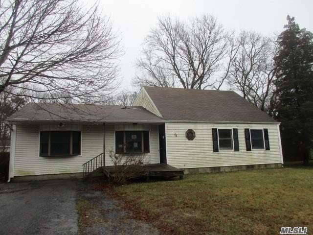 Bellport, NY 11713,39 Maple AVE