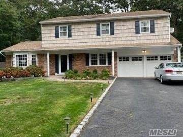 East Northport, NY 11731,316 Wave PL