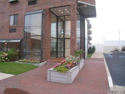 Long Beach, NY 11561,730 W Broadway #3C