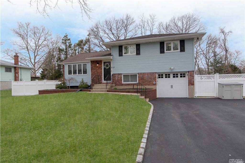 Hauppauge, NY 11788,7 Miami PL