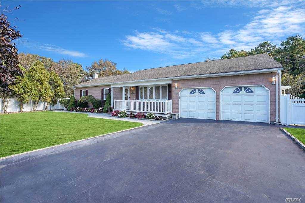 Sayville, NY 11782,11 Twin CT