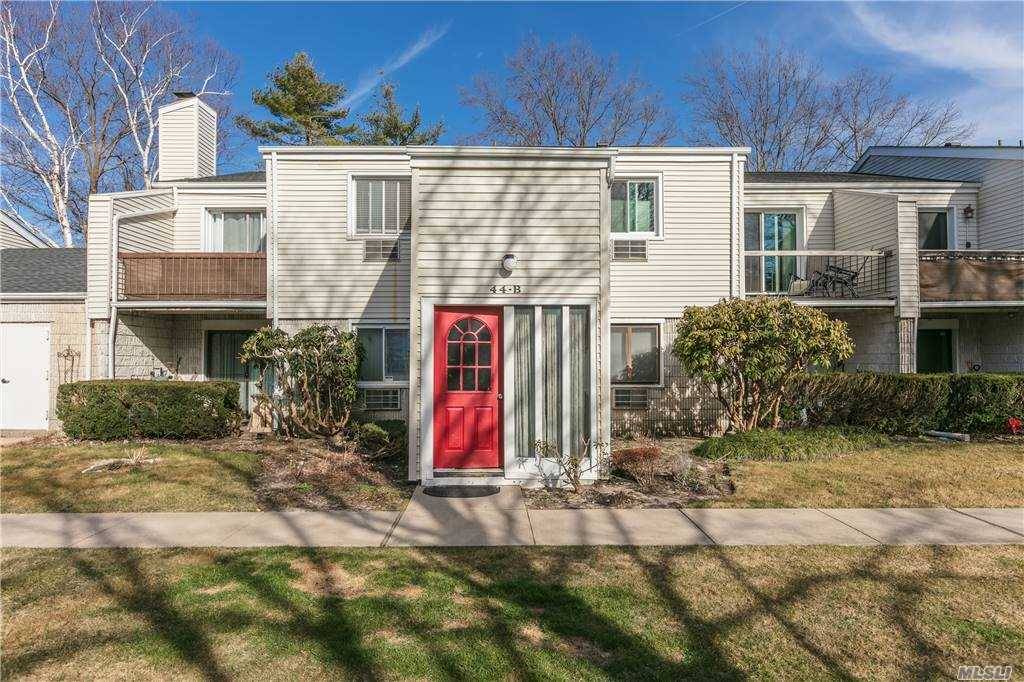 Ronkonkoma, NY 11779,44 Richmond BLVD #3B