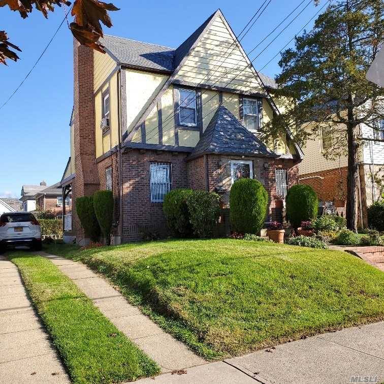 Laurelton, NY 11413,226-15 139th AVE