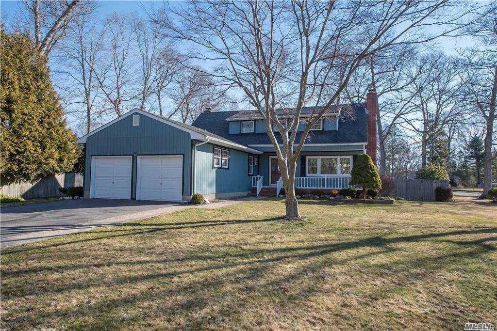 East Moriches, NY 11940,7 Annette LN