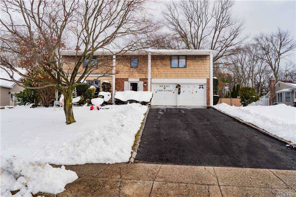 Hauppauge, NY 11788,143 Old Post DR