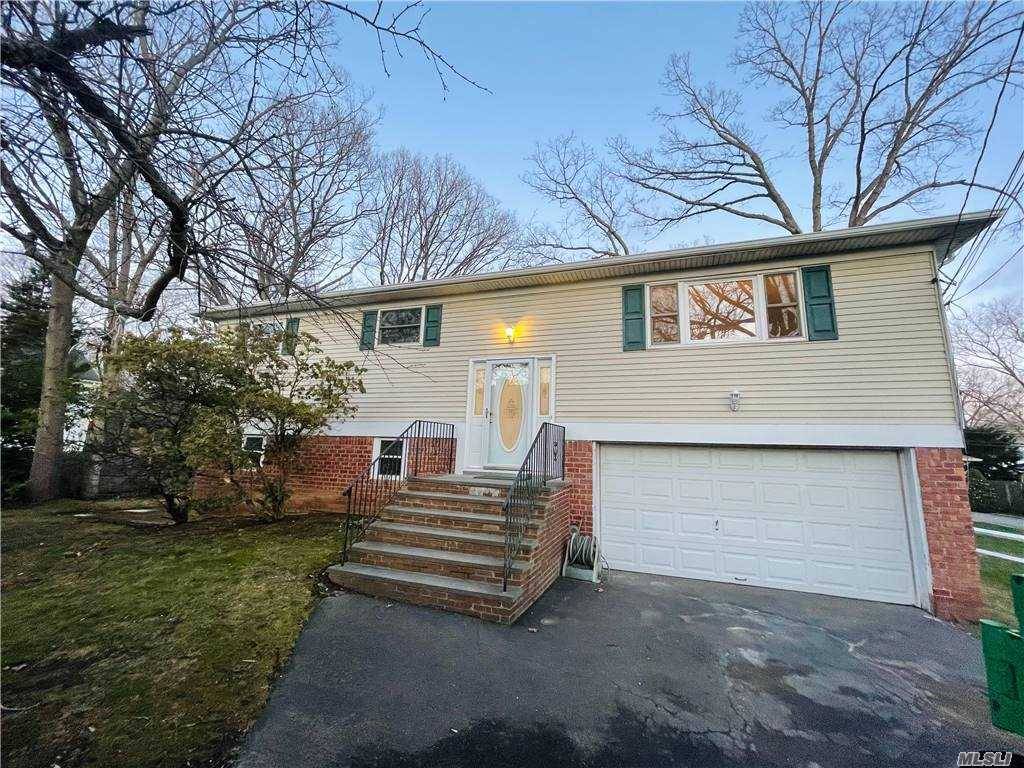 Melville, NY 11747,12 Frostfield PL