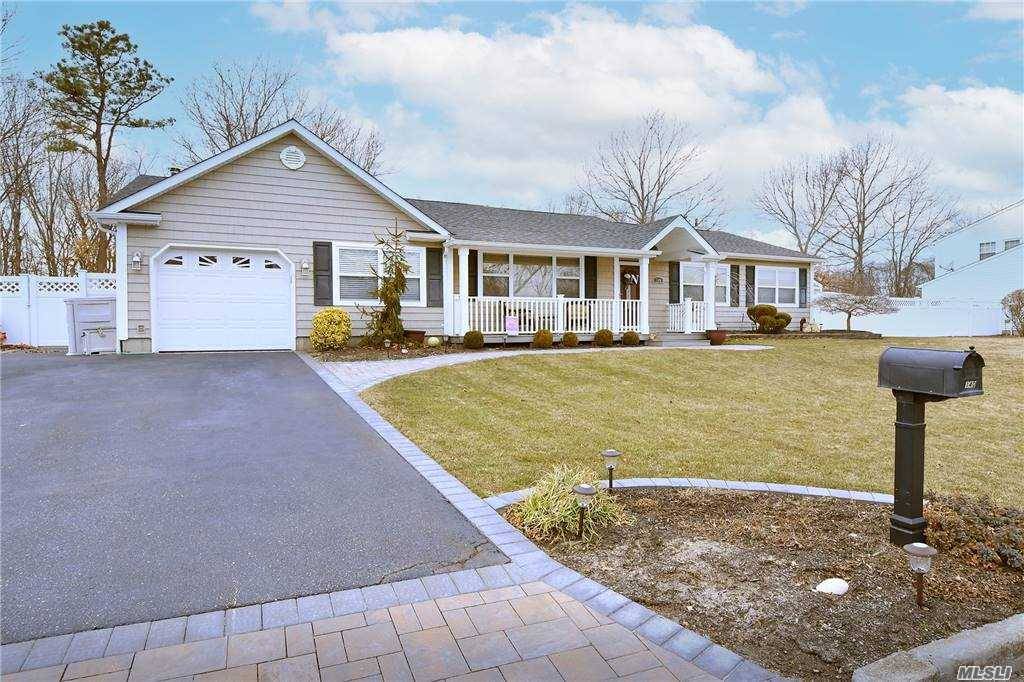 Holtsville, NY 11742,140 10th AVE