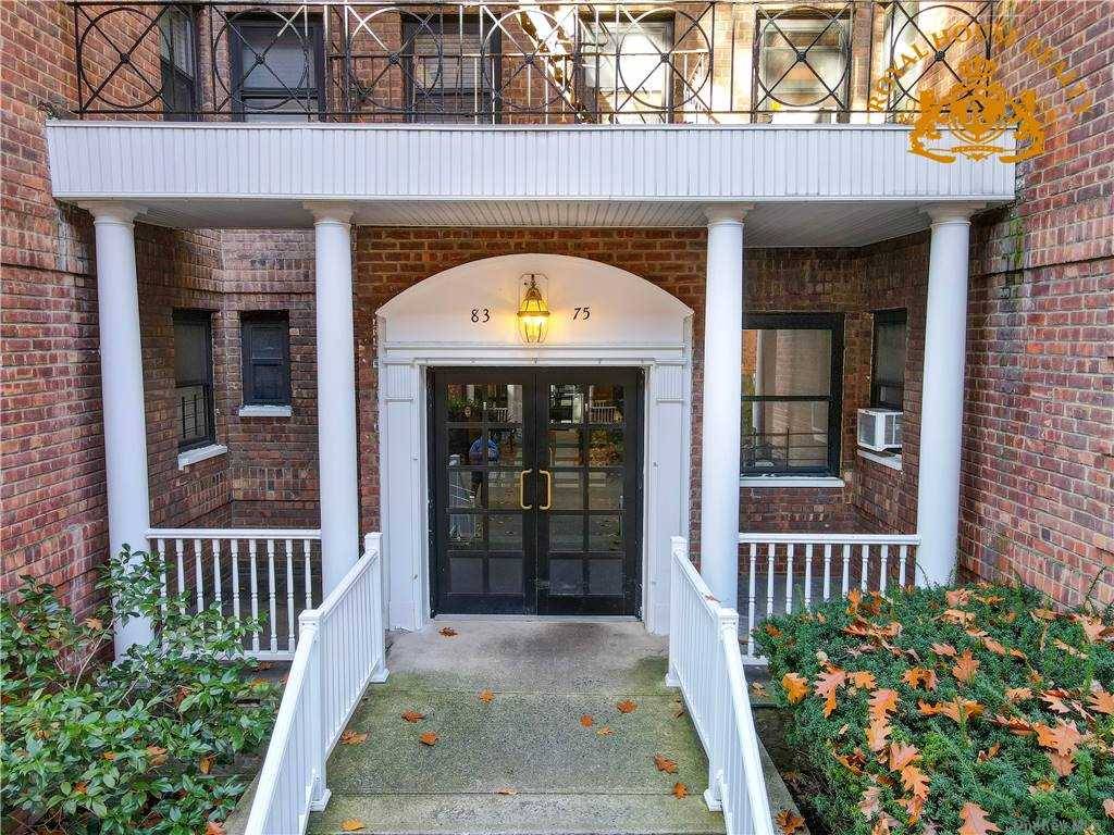 Kew Gardens, NY 11415,118-66 Metropolitan AVE #6D