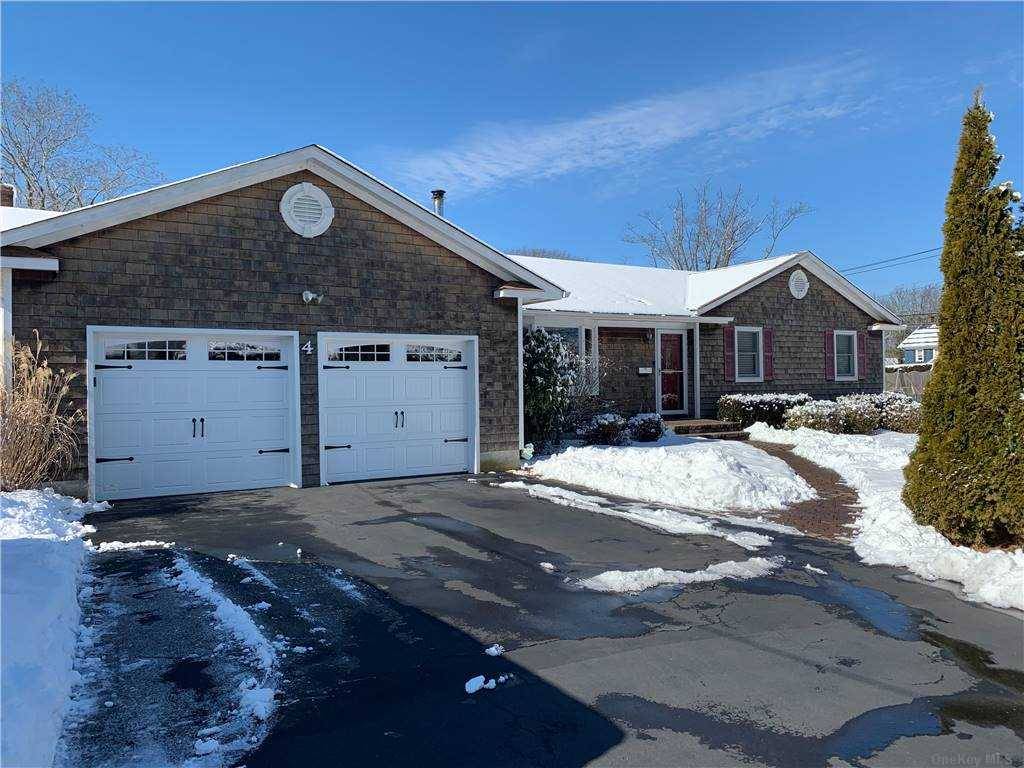 East Patchogue, NY 11772,4 S Durkee LN