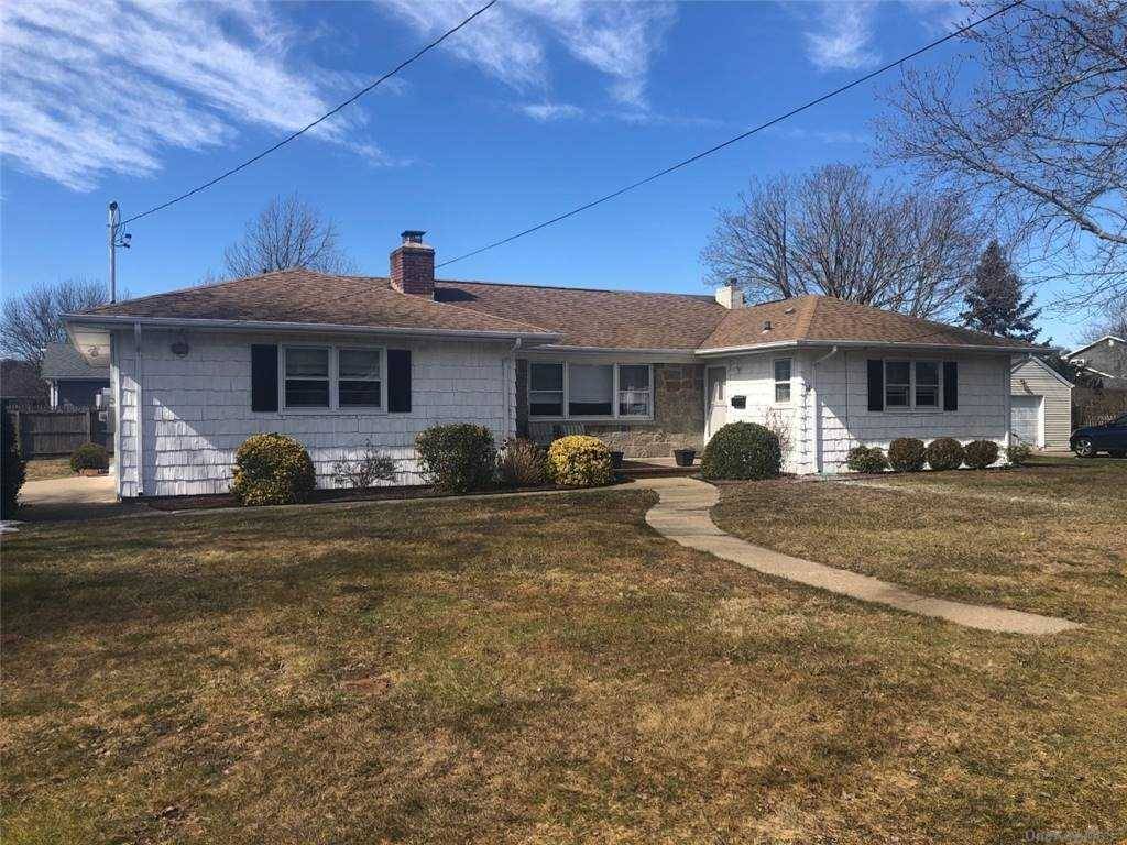 East Patchogue, NY 11772,14 Laura AVE