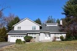 Glen Cove, NY 11542,1 Carlyle DR