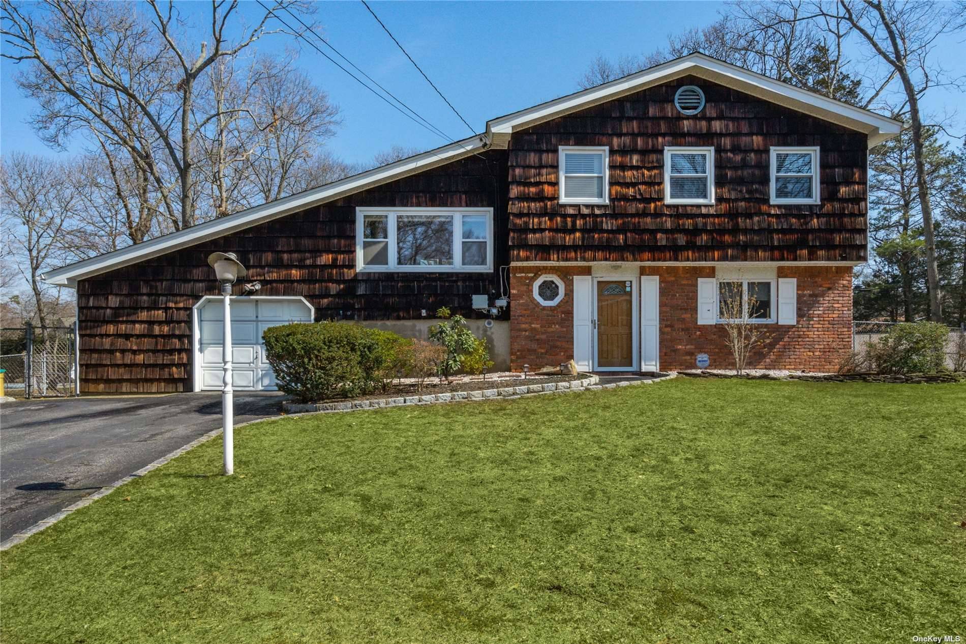 Hauppauge, NY 11788,43 Gaymor RD