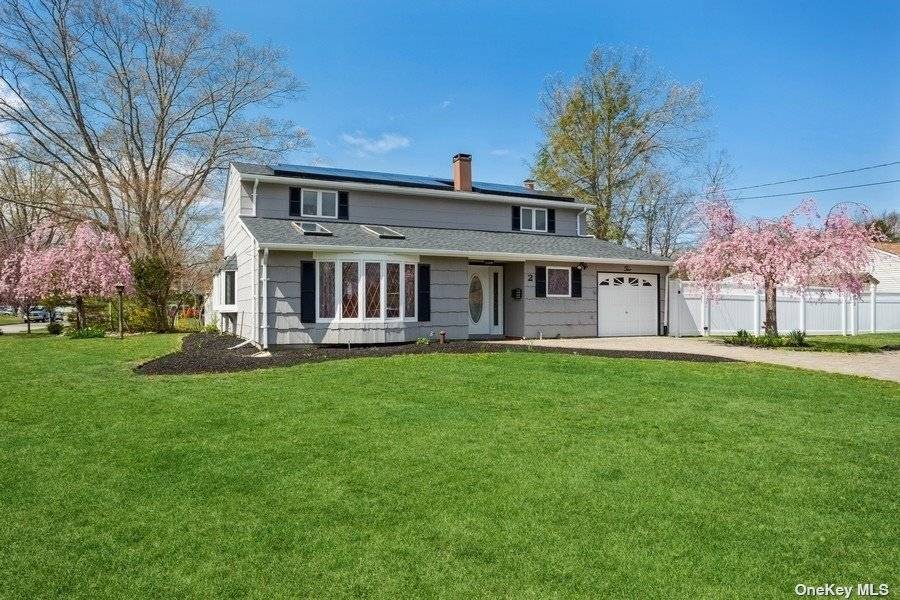 South Setauket, NY 11720,2 Grace LN