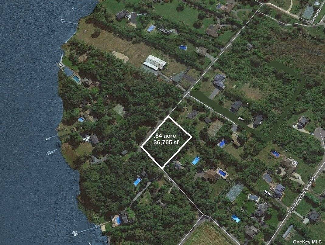 East Moriches, NY 11940,16 Tuthill Point RD