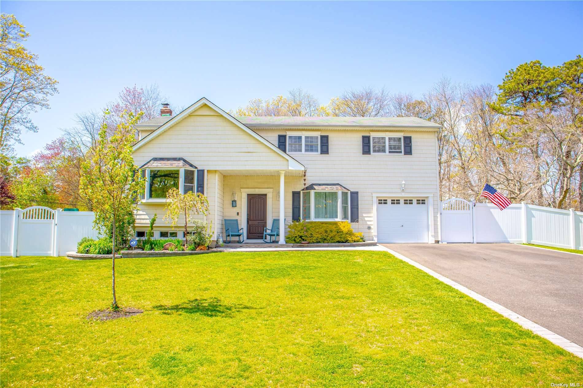 Hauppauge, NY 11788,17 Allison CT