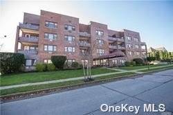 Freeport, NY 11520,175 Archer ST #3A