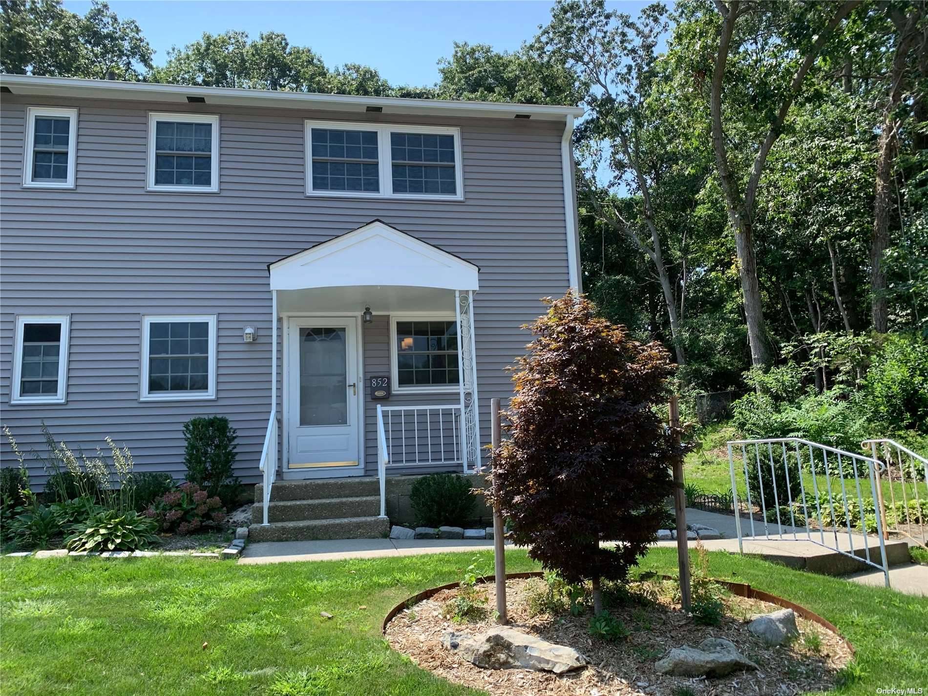 Hauppauge, NY 11788,852 Village DR #852