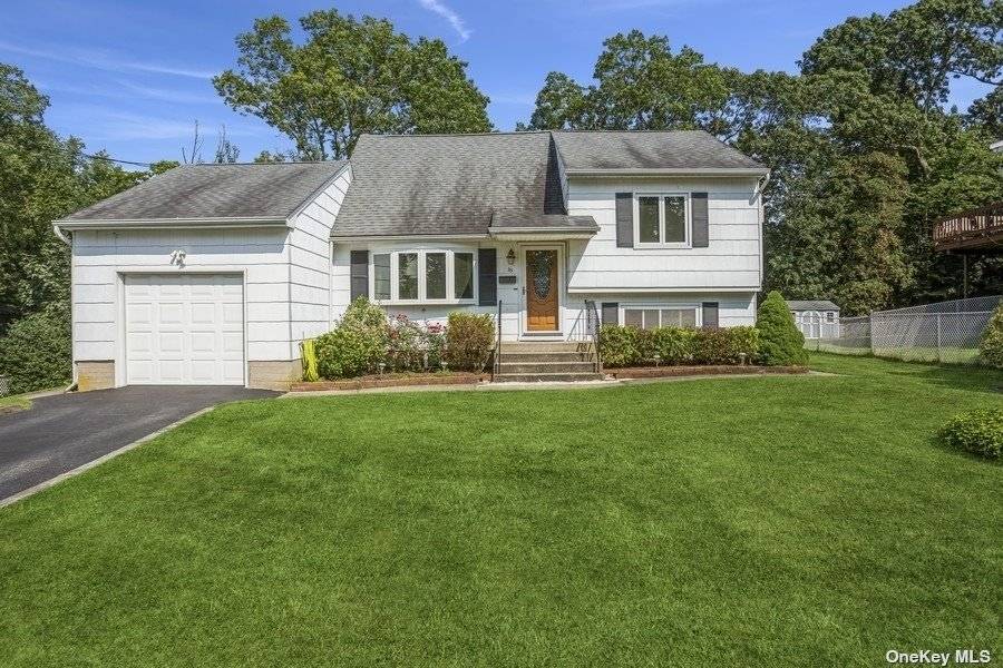 Lake Ronkonkoma, NY 11779,25 Lake Park ST