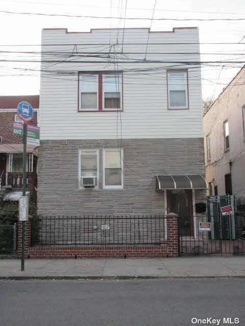 Canarsie, NY 11236,9617 Avenue M