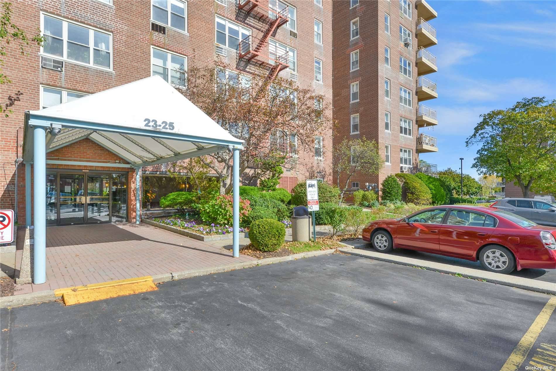 Bayside, NY 11360,23-25 Bell Blvd #3E