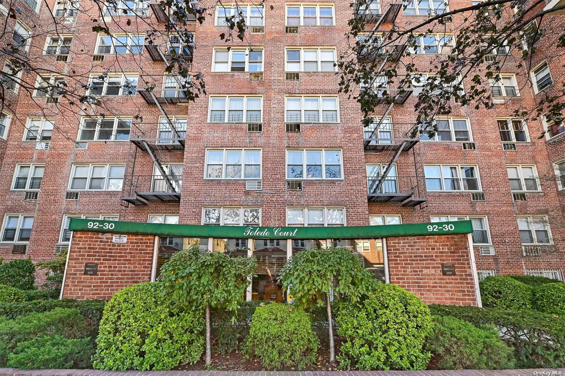 Elmhurst, NY 11373,92-30 56th AVE #6A