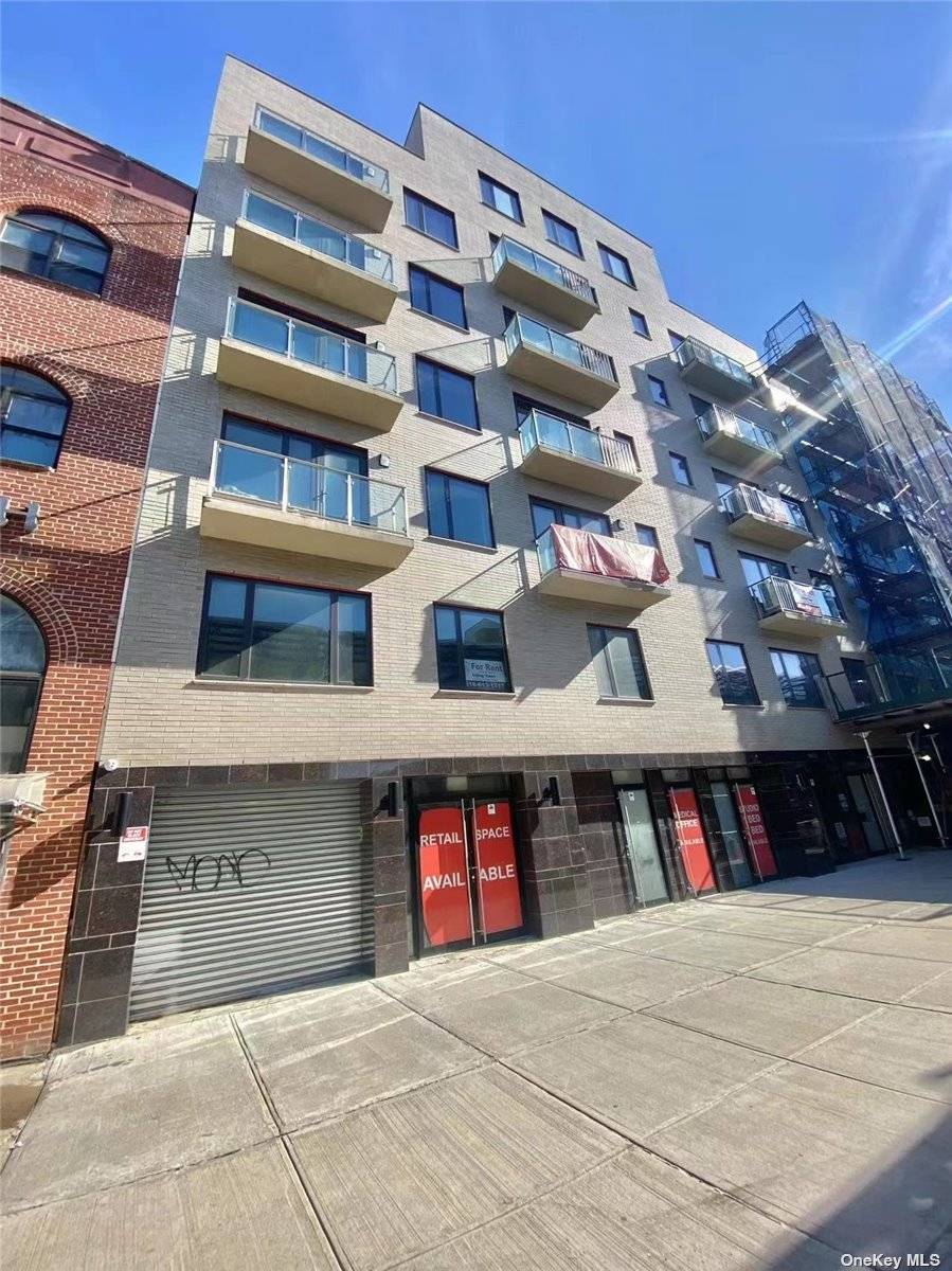 Astoria, NY 11102,30-63 31 ST #301