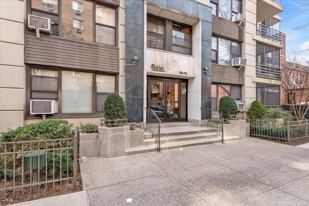 Rego Park, NY 11374,98-22 63rd Drive #8E