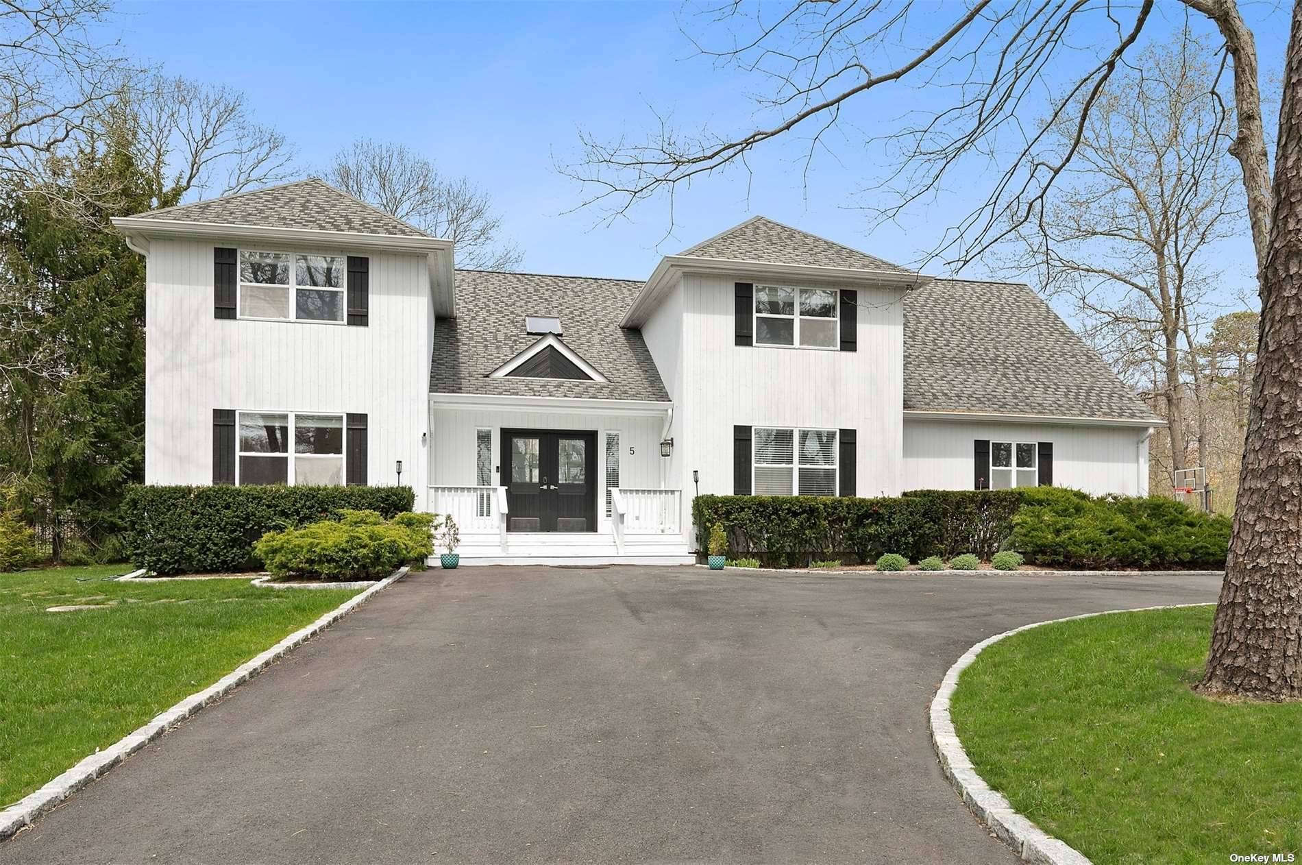 East Quogue, NY 11942,5 Jeffrey LN