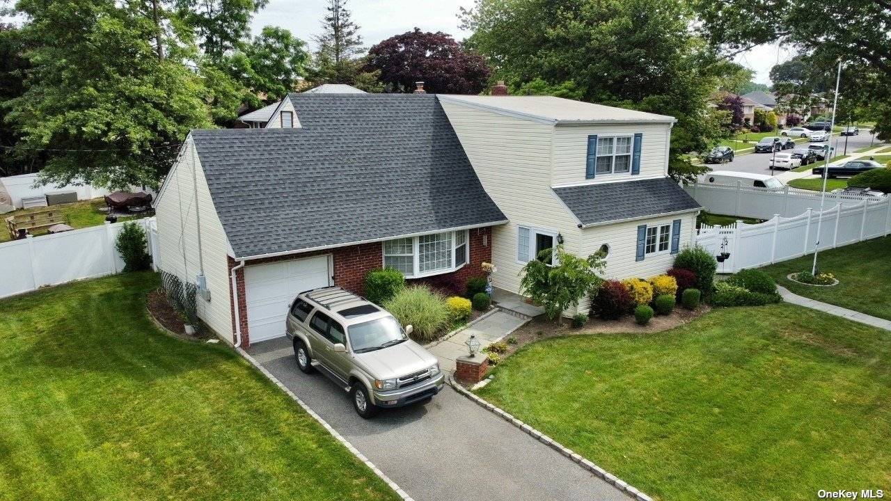 Seaford, NY 11783,3767 Joy CT